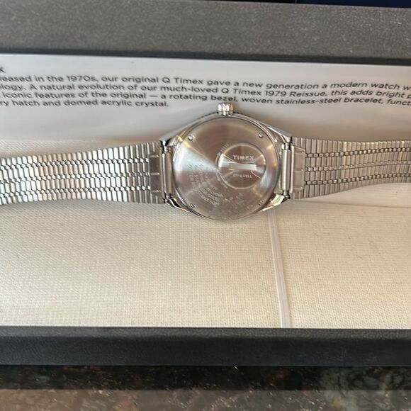 Men’s Q Timex 1978 re-issue falcon eye 38 mm quartz watch - Picture 8 of 8